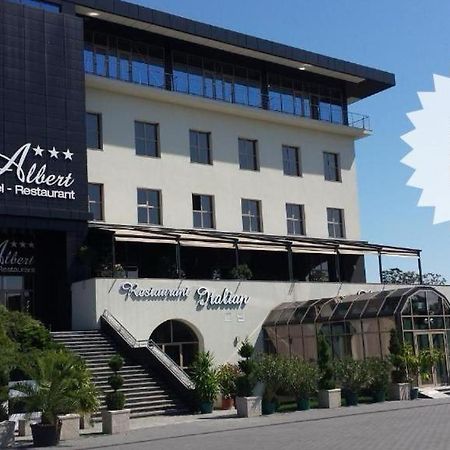 Albert Hotel 普洛耶什蒂 外观 照片