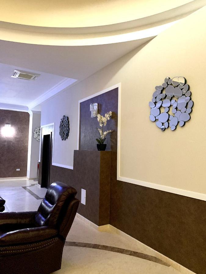 Albert Hotel 普洛耶什蒂 外观 照片