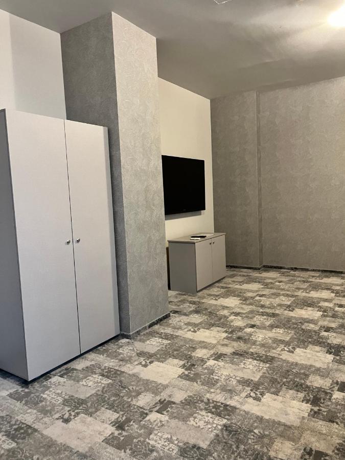 Albert Hotel 普洛耶什蒂 外观 照片